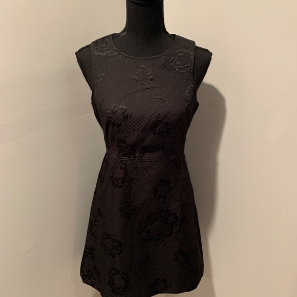 French Connection Supernova Star Jacquard Black Dress Size 4 NWT - Picture 2 of 6